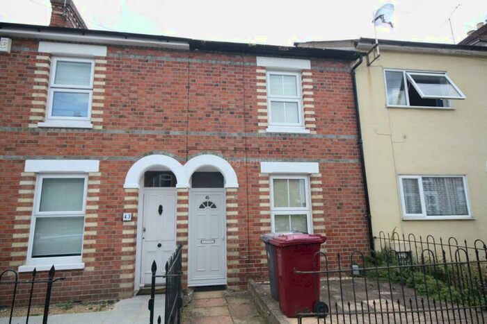 5 Bedroom Terraced House To Rent In Donnington Gardens, Reading, RG1