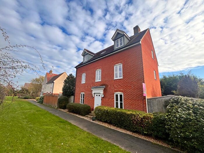 5 Bedroom Detached House To Rent In Small White Path, Aylesbury, Buckinghamshire, HP19