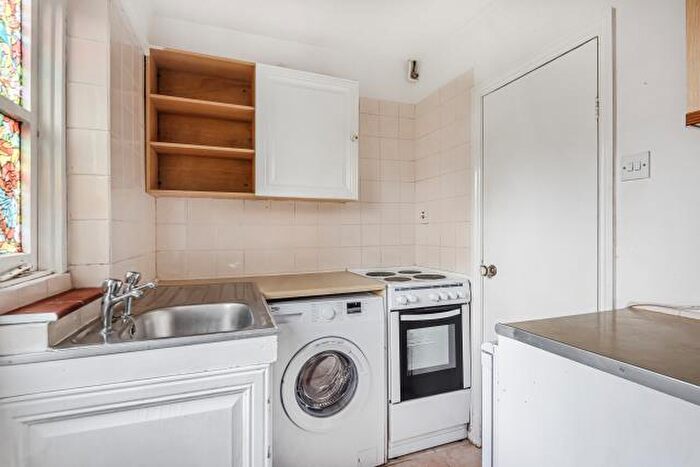 Apartment To Rent In Shillingford, Wallingford, OX10