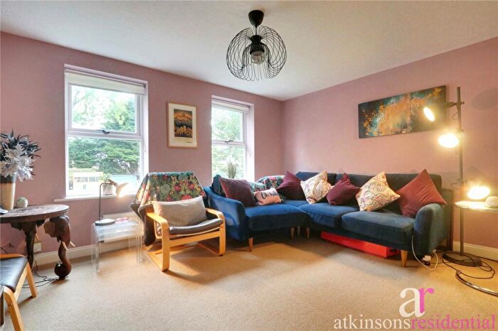 3 Bedroom Terraced House For Sale In Vicars Moor Lane, London, N21