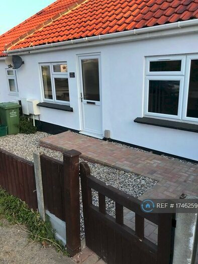 2 Bedroom Bungalow To Rent In Rectory Gardens, Basildon, SS13