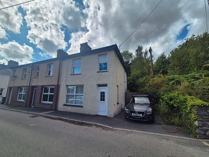 3 Bedroom Property To Rent In Bron Fedw, Menai Bridge, LL59