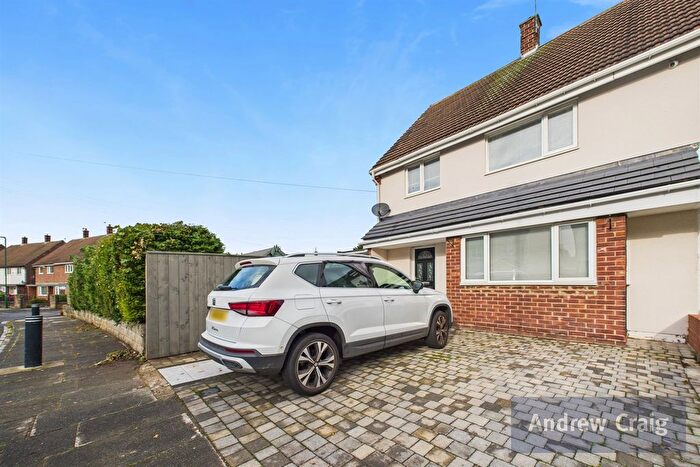 3 Bedroom Semi Detached House For Sale In Kipling Avenue, Boldon Colliery, NE35