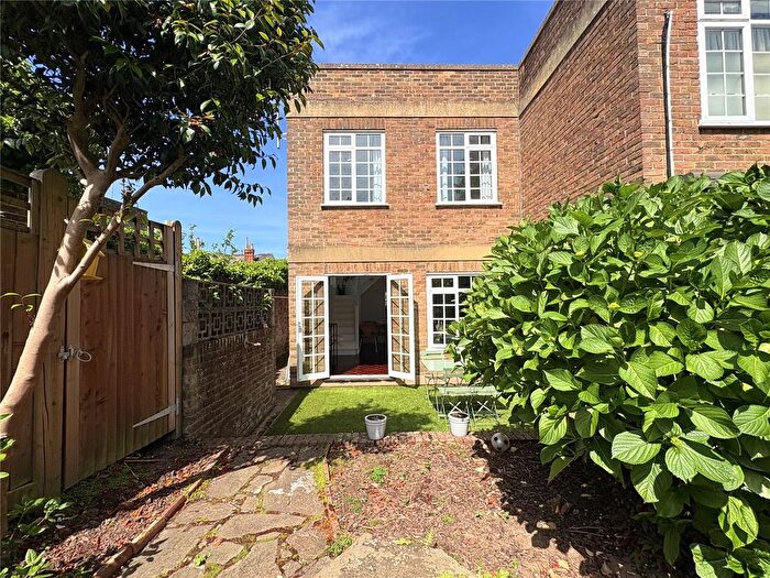 3 Bedroom Semi-detached House For Sale In Somerville Gardens, Tunbridge Wells, Kent, TN4