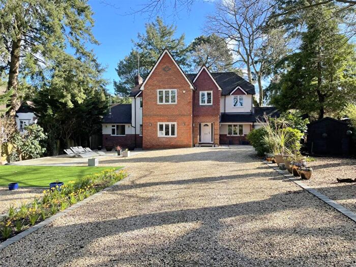 6 Bedroom Detached House For Sale In Woodland Walk, Ferndown, BH22