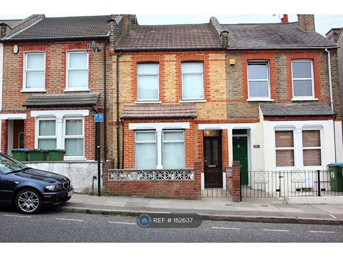 2 Bedroom Terraced House To Rent In Swingate Lane, London, SE18