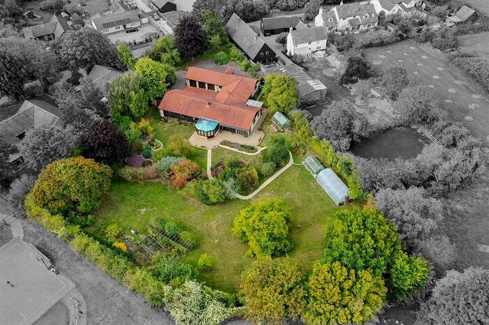 5 Bedroom Bungalow For Sale In Dubbs Knoll Road, Guilden Morden, Royston, Cambridgeshire, SG8