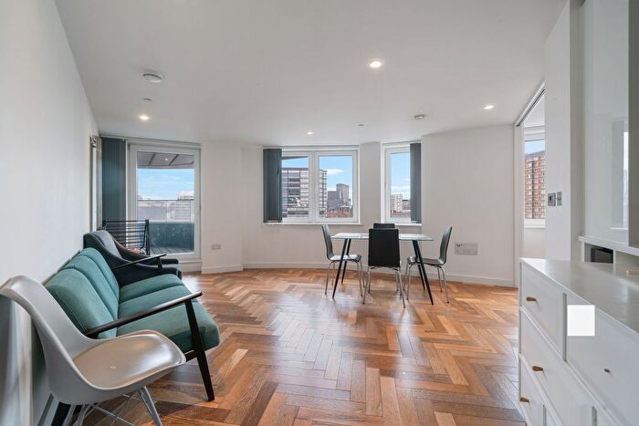 2 Bedroom Flat To Rent In Eagle Point, City Road, London, EC1V