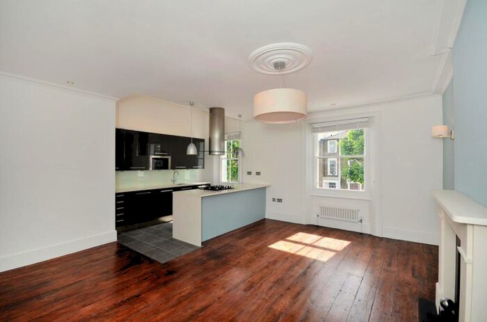 3 Bedroom Flat To Rent In St Augustines Road, Camden, London, NW1