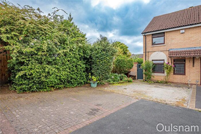 3 Bedroom End Of Terrace House For Sale In Mayfield Close, Catshill, Bromsgrove, Worcestershire, B61