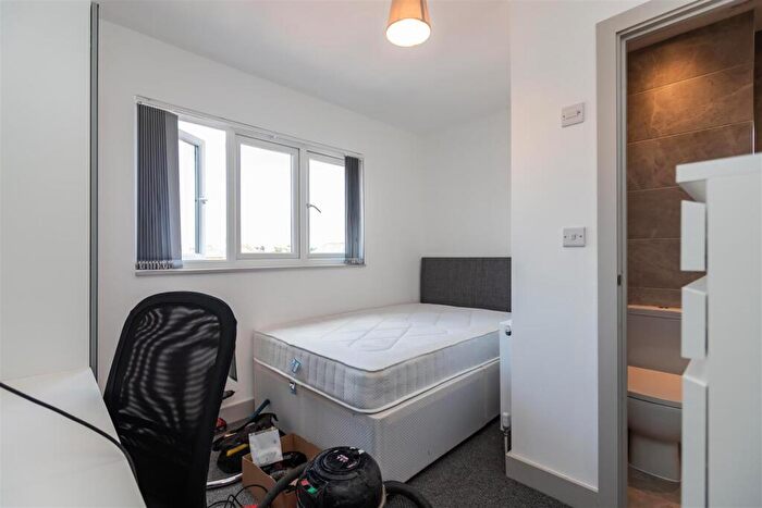 5 Bedroom House To Rent In Hubert Road, Birmingham, B29
