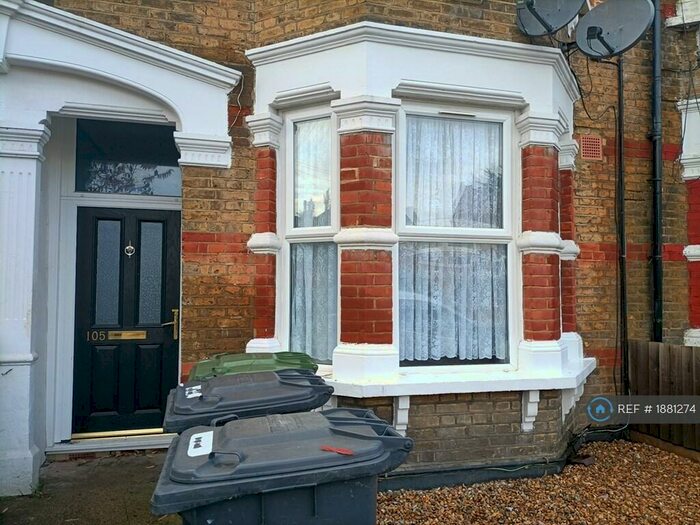 2 Bedroom Flat To Rent In Radford Road, London, SE13