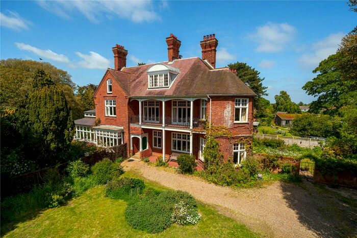 6 Bedroom Terraced House For Sale In The Street, Walberswick, Southwold, Suffolk, IP18