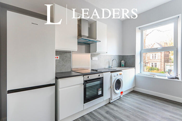 3 Bedroom Apartment To Rent In Montgomery Road, Sheffield, S7