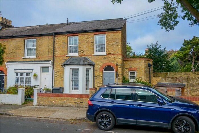 1 Bedroom End Of Terrace House To Rent In Archway Street, London, SW13