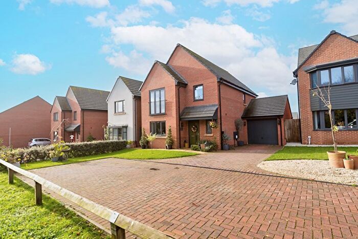 4 Bedroom Detached House For Sale In York Rd, Priorslee, TF2