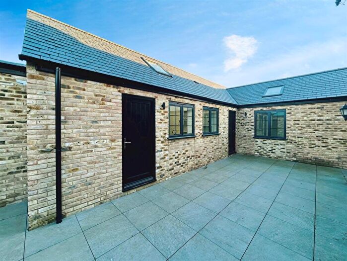 1 Bedroom Flat To Rent In Bucklersbury, Hitchin, SG5