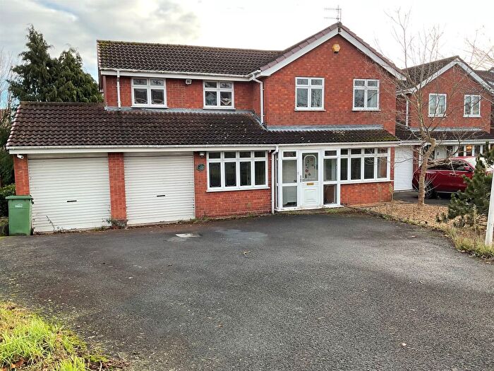4 Bedroom Detached House For Sale In Farndale Close, Brierley Hill, DY5
