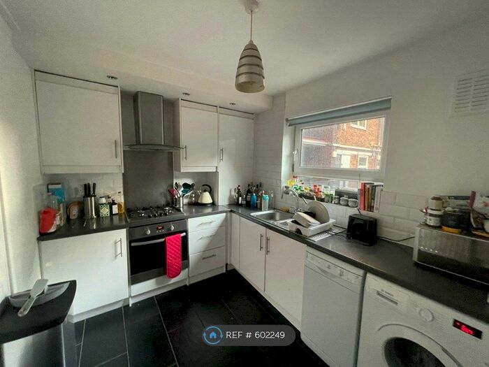 2 Bedroom Flat To Rent In St. Vincent House, London, SE1