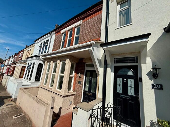 3 Bedroom House To Rent In Vernon Road, Luton, LU1