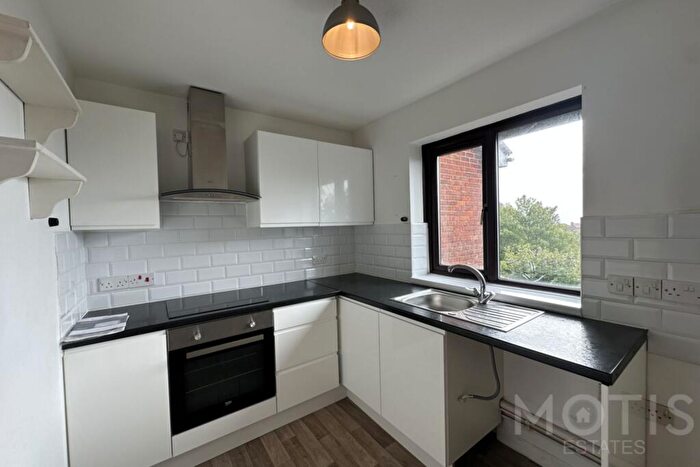 1 Bedroom Flat To Rent In Lawrence Court, Folkestone, CT19