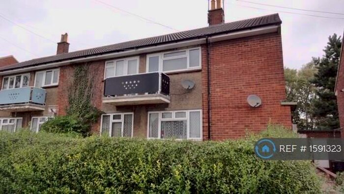 2 Bedroom Flat To Rent In Weekley Glebe Road, Kettering, NN16
