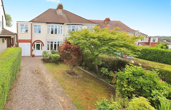 4 Bedroom Semi-detached House For Sale In Sedgley Road, Penn Common, Wolverhampton, WV4