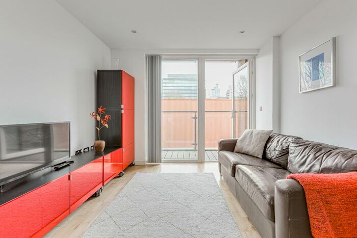 2 Bedroom Flat To Rent In Viridian Apartments, Battersea Park Road, SW8