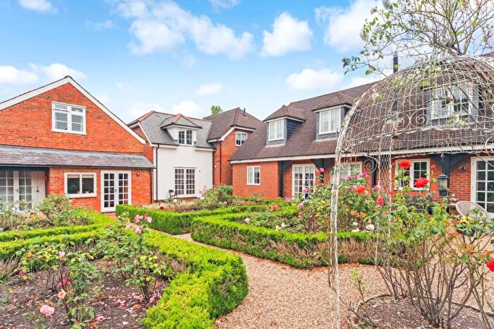 1 Bedroom End Of Terrace House To Rent In The Courtyards, Aston Clinton, HP22