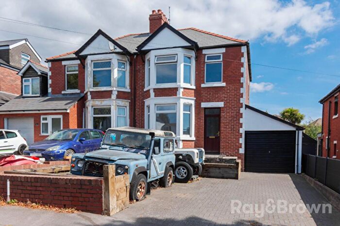 3 Bedroom Semi-Detached House For Sale In Pontypridd Road, Barry, CF62
