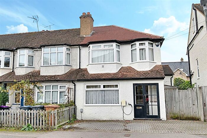 3 Bedroom End Of Terrace House For Sale In Molewood Road, Hertford, SG14