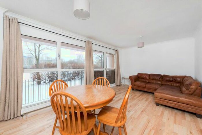 1 Bedroom Flat To Rent In Tivoli Court, London, SE16