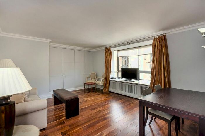 2 Bedroom Flat To Rent In Kinnerton Street, Belgravia, London, SW1X