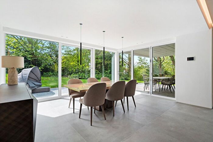5 Bedroom Detached House To Rent In Waterbank Place, Prestbury, Macclesfield, Cheshire, SK10