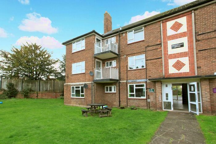 3 Bedroom Flat To Rent In The Square, Broseley, TF12