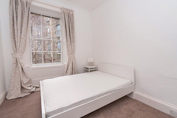 1 Bedroom Flat To Rent In St. Stephen Street, Edinburgh, EH3