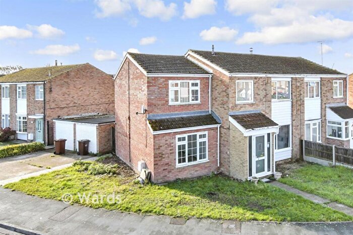 4 Bedroom Semi-Detached House For Sale In Pannell Road, Isle Of Grain, Rochester, Kent, ME3