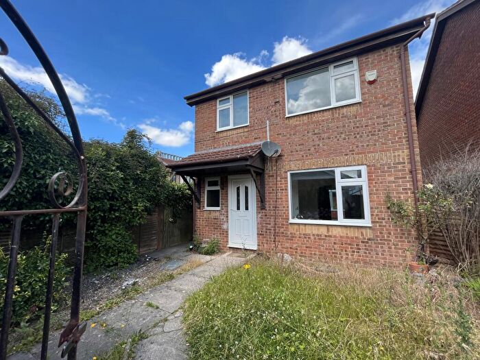 3 Bedroom House To Rent In New Road, Stoke Gifford, Bristol, BS34