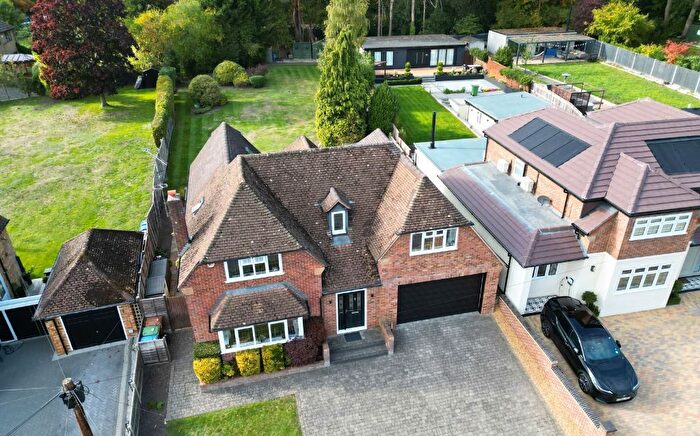 5 Bedroom Detached House For Sale In Broom Acres, Sandhurst, Berkshire, GU47