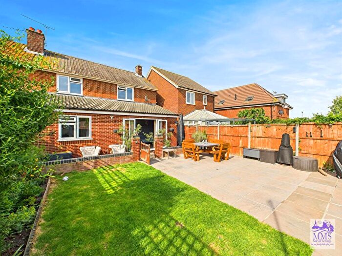 4 Bedroom Semi-Detached House For Sale In Swingate Avenue, Cliffe, ME3