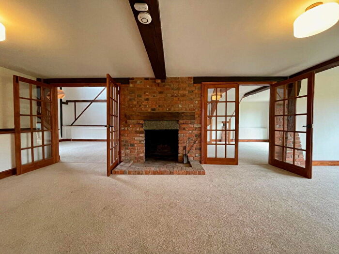 4 Bedroom Semi-Detached House To Rent In Newbury Road, Compton, Newbury, RG20