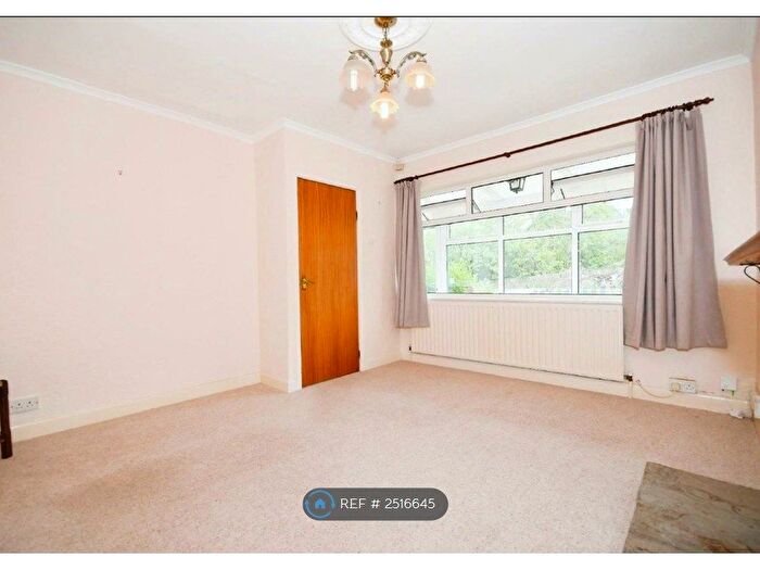 2 Bedroom End Of Terrace House To Rent In Bole Hill Lane, Sheffield, S10