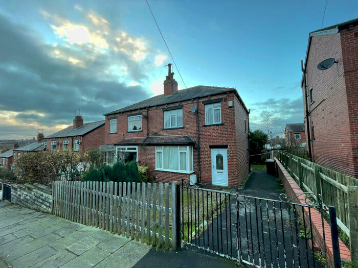 3 Bedroom Semi-Detached House To Rent In Woodside Place, Leeds, West Yorkshire, LS4