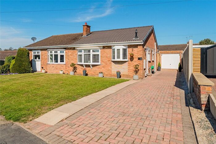 2 Bedroom Bungalow For Sale In Ringwood Way, Hemsworth, Pontefract, West Yorkshire, WF9