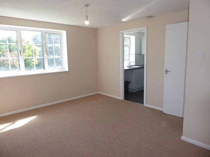 2 Bedroom Flat To Rent In Countess Road, St James, Northampton, NN5