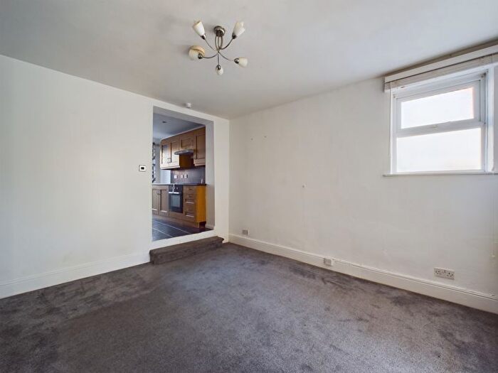 1 Bedroom Flat For Sale In Cliffe Road, Strood, Rochester, ME2