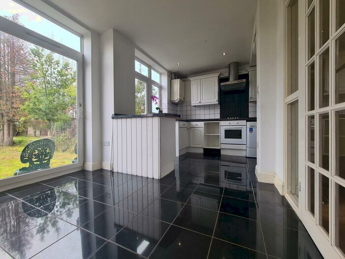 5 Bedroom Terraced House To Rent In Girton Avenue, Kingsbury, London, NW9