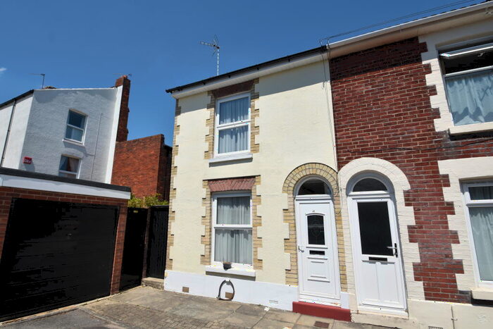 2 Bedroom End Of Terrace House To Rent In Holland Road, Southsea, PO4