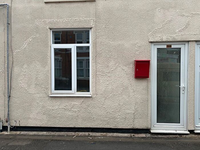 1 Bedroom Flat To Rent In Moor Road, Rushden, NN10