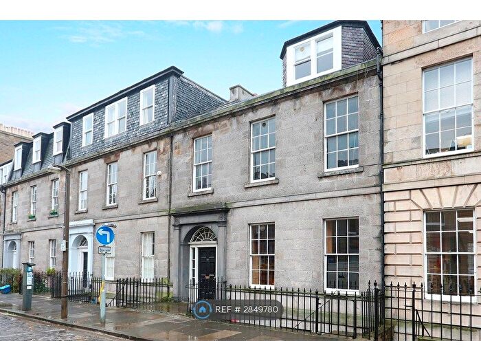2 Bedroom Flat To Rent In New Town, Edinburgh, EH1